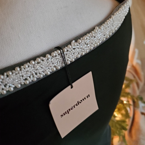 New Showpo Revolve HALTER pearl NECKLINE Keyhole TOP IN BLACK sz XS ruched - Picture 13 of 13